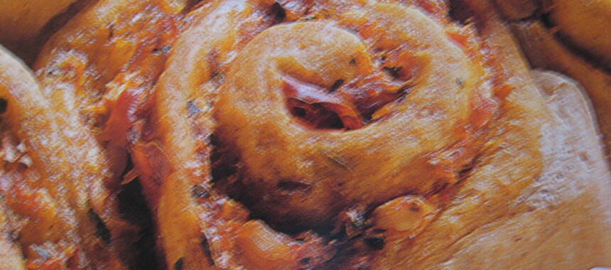 Fyllda rosenbröd med getost och paprika