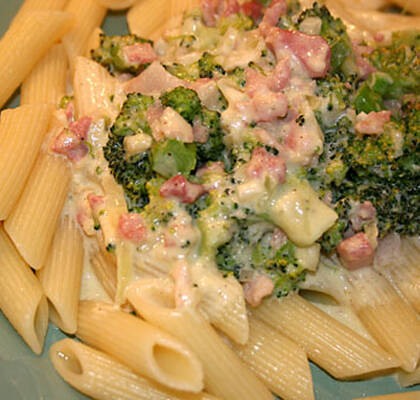 Broccolisås och pasta