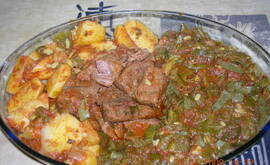 Grekisk köttgryta med gröna bönor och potatis