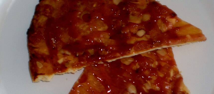 Hugis "smördegspizza" med torkade frukter
