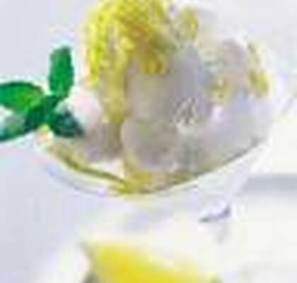 Frisk och krämig citronglass