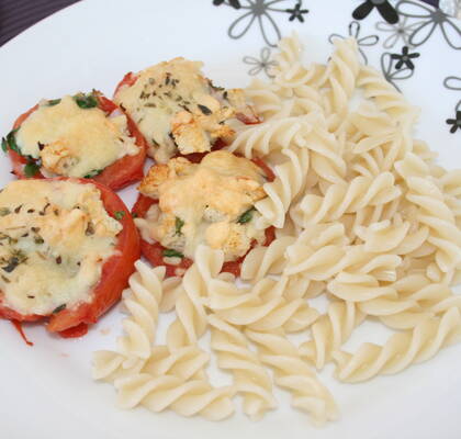 Ugnsgratinerade tomater med pasta
