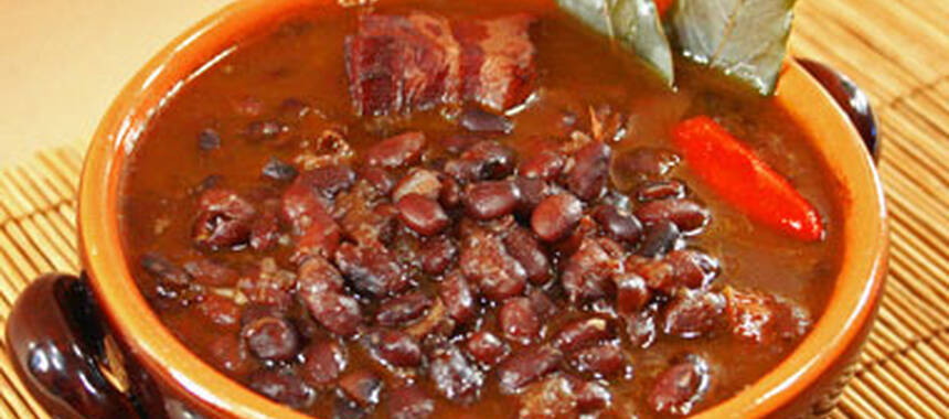 Mexikansk soppa på svarta bönor