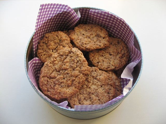 Peanut chocolate chip cookies