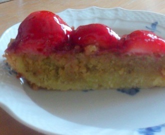 Opskrift: Jordbær-hindbær tærte