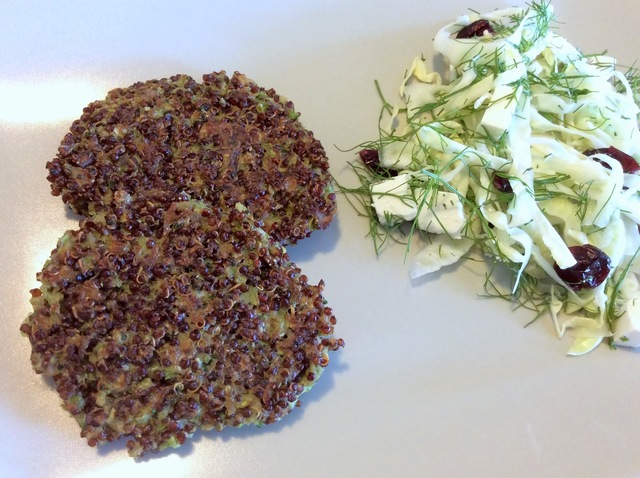 Grønne sprøde og knasende frikadeller med quinoa og broccoli