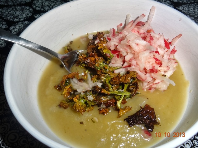 Sund og lækker Jordskokkesuppe med avocadocreme og revne æbler - 9. December