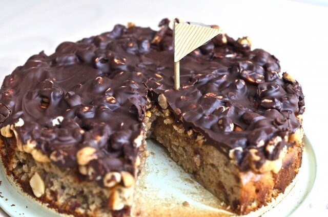 Sundere snickerskage - opskrift lækker, sund og glutenfri snickers kage