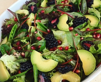 Salat til nytår – Med brombær og granatæble