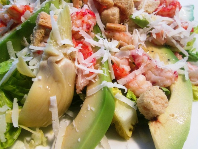 Salat med Krebsehaler, Avocado og Artiskokhjerter