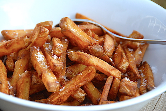 Sådan koger du sprøde pommes frites i gryde