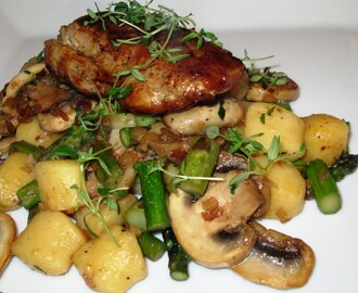 Svinemørbrad med Gnocchi, Asparges og Champignon