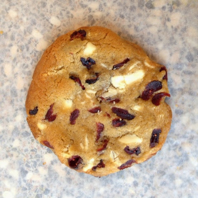 Hvid chokolade og tranebær cookies