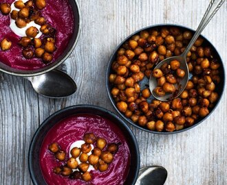 Rødbedesuppe med ristede kikærter