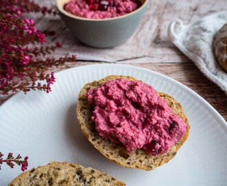 Rødbedehummus