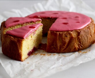 Sponge cake med appelsin og uimodståelig hindbærglasur