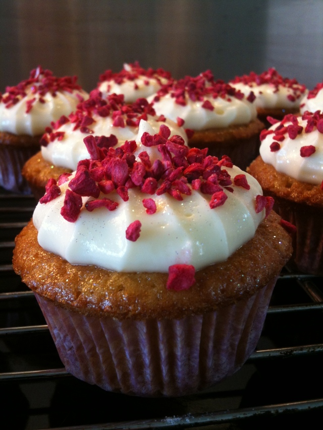Ananas cupcakes med creamcheese frosting