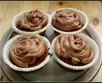 Bananmuffins med chokoladefrosting