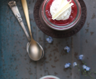 Rabarber-cheesecake i glas