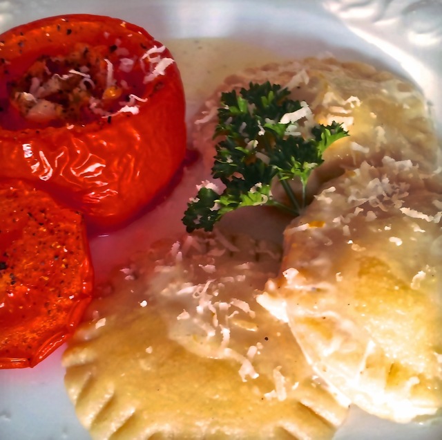 Baked Tomatoes With Spinach-Ravioli