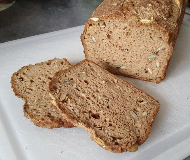 Mørkt glutenfrit brød - MalbyMix