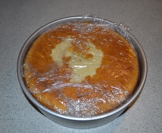 How to... lave en kage fra bunden og overtrække med fondant.