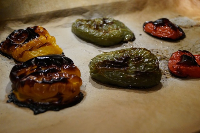Grillede peberfrugter i olielage