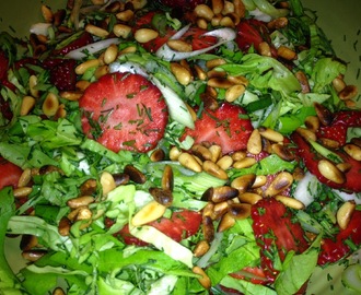 Salat m/jordbær & dild