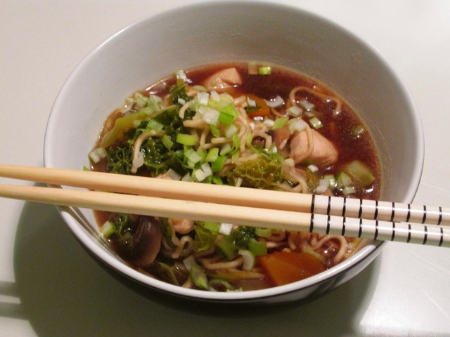 Japansk Nudelsuppe med Kylling