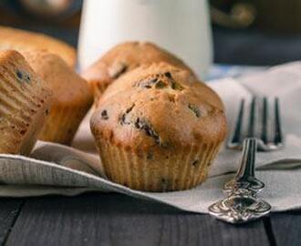 Bananmuffins med chokolade der vil overraske selv de mest kritiske.