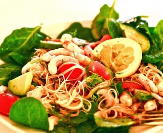 Vietnametisk salat med rejer og avokado