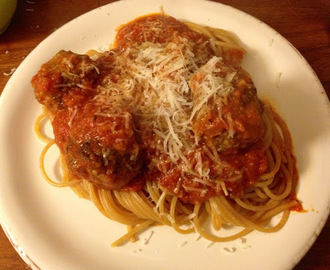 Spaghetti med kødboller i bedste Lady og Vagabonden stil