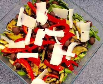 Grill Salat med - aubergine, peberfrugt og grønne asparges