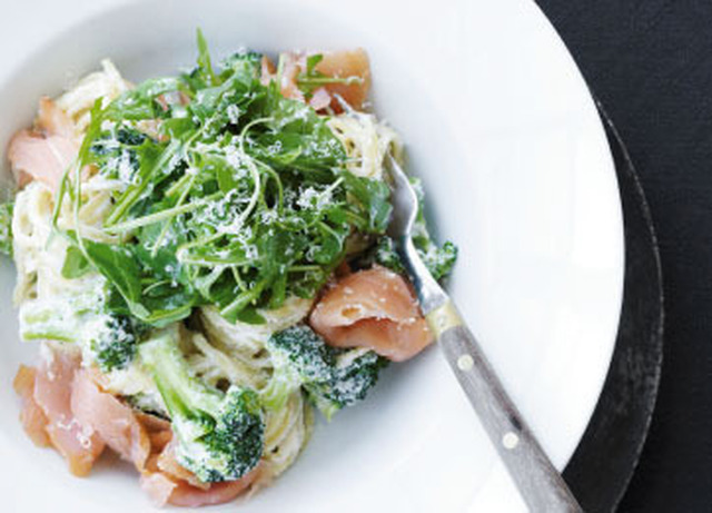 Pasta med broccoli og laks - Opskrift fra myTaste