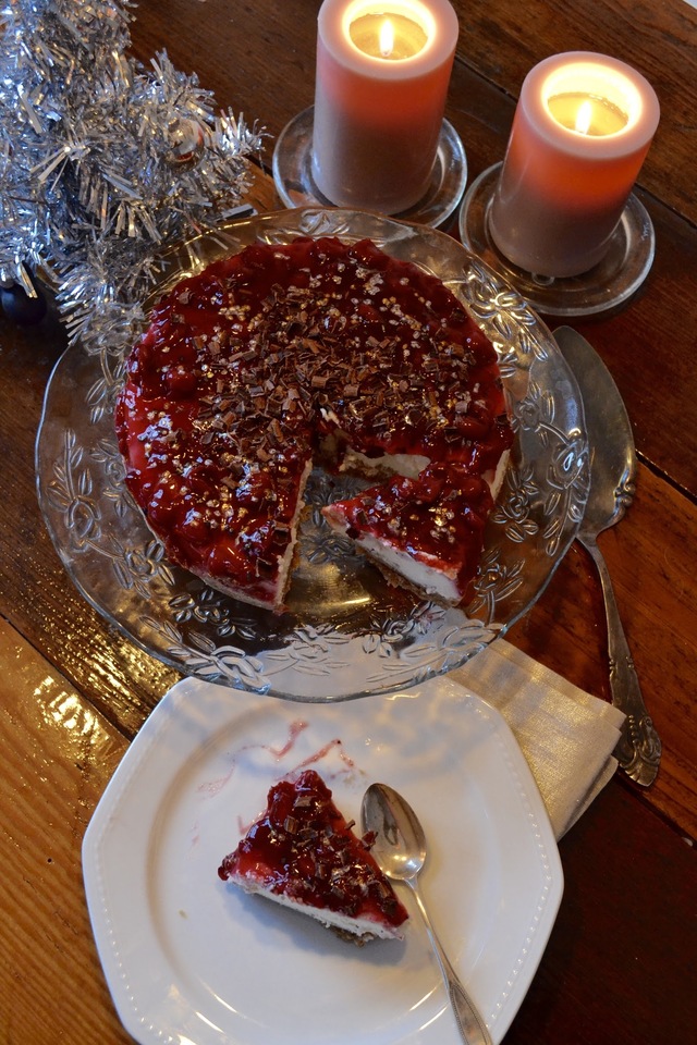 Cheesecake med Kirsebærsauce