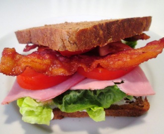 Sandwich med Skinke og Bacon