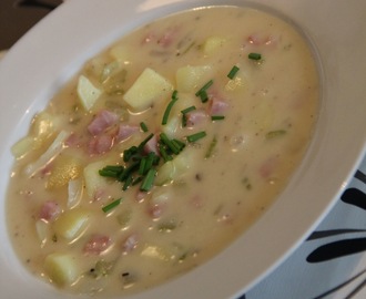 Delicious ham and potato soup