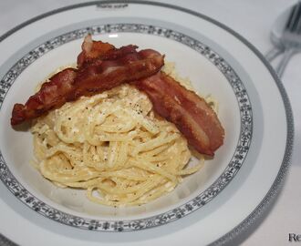 Spaghetti carbonara med æg/uden fløde