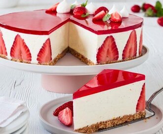 Opskrift: Cheesecake med vanilje og jordbær gelé