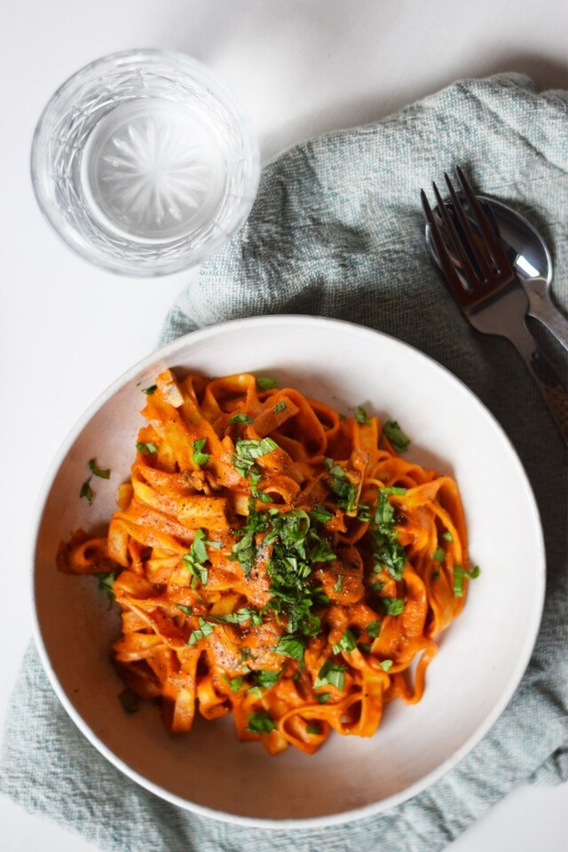 Cremet pastasauce med peberfrugter og paprika