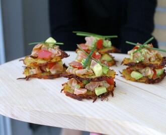 Kartoffelrøsti med laks og avocado