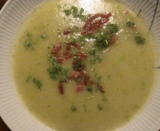 Skøn kartoffelporresuppe