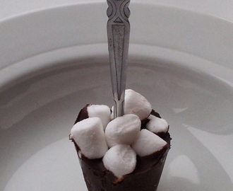 Chokolade på en ske med mini skumfiduser / Chocolate on a Spoon with Mini Marshmallows
