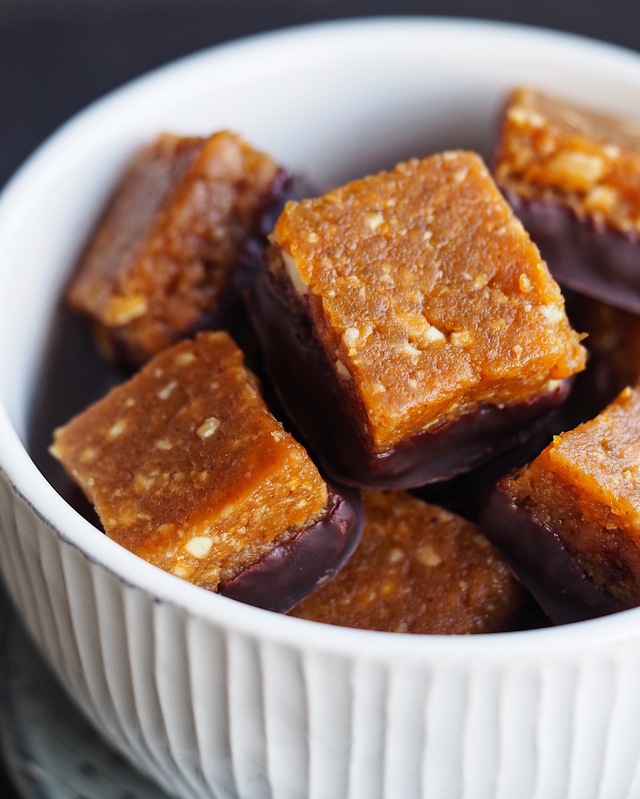 Abrikos og peanutbutter cubes | Snack uden raffineret sukker
