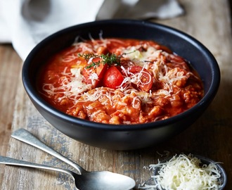 Italiensk inspireret tomatbrødsuppe