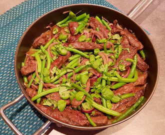 Hvalbiff i wok med Thai Green Curry paste