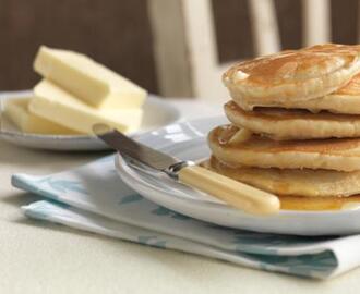 Fluffy American pancakes