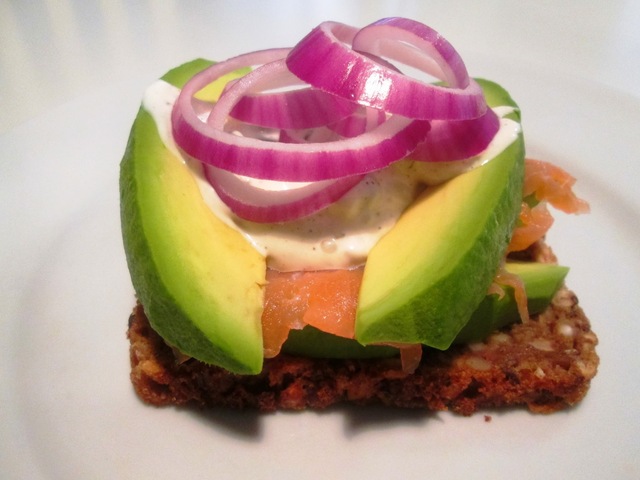 Rugbrød med Laks og Avocado