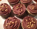 Citron Cupcakes med Chokolade Frosting