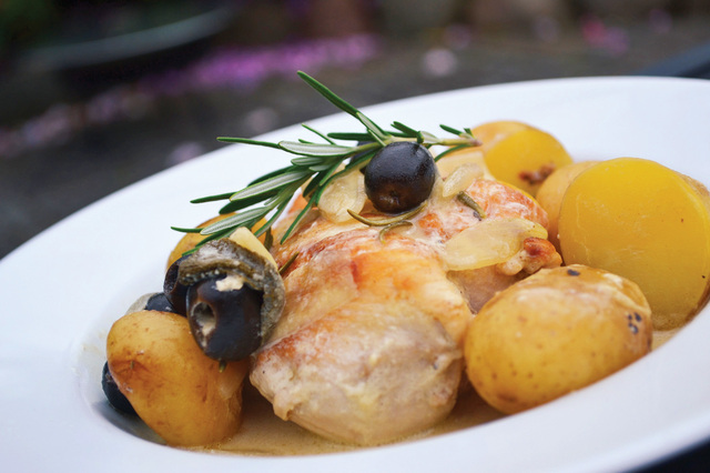 Provence på en tallerken: Kylling, oliven, rosmarin, sennep og andet godt
